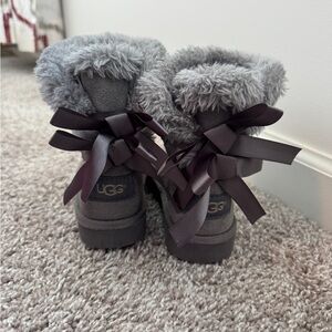 UGG Girls Gray Bailey Bows